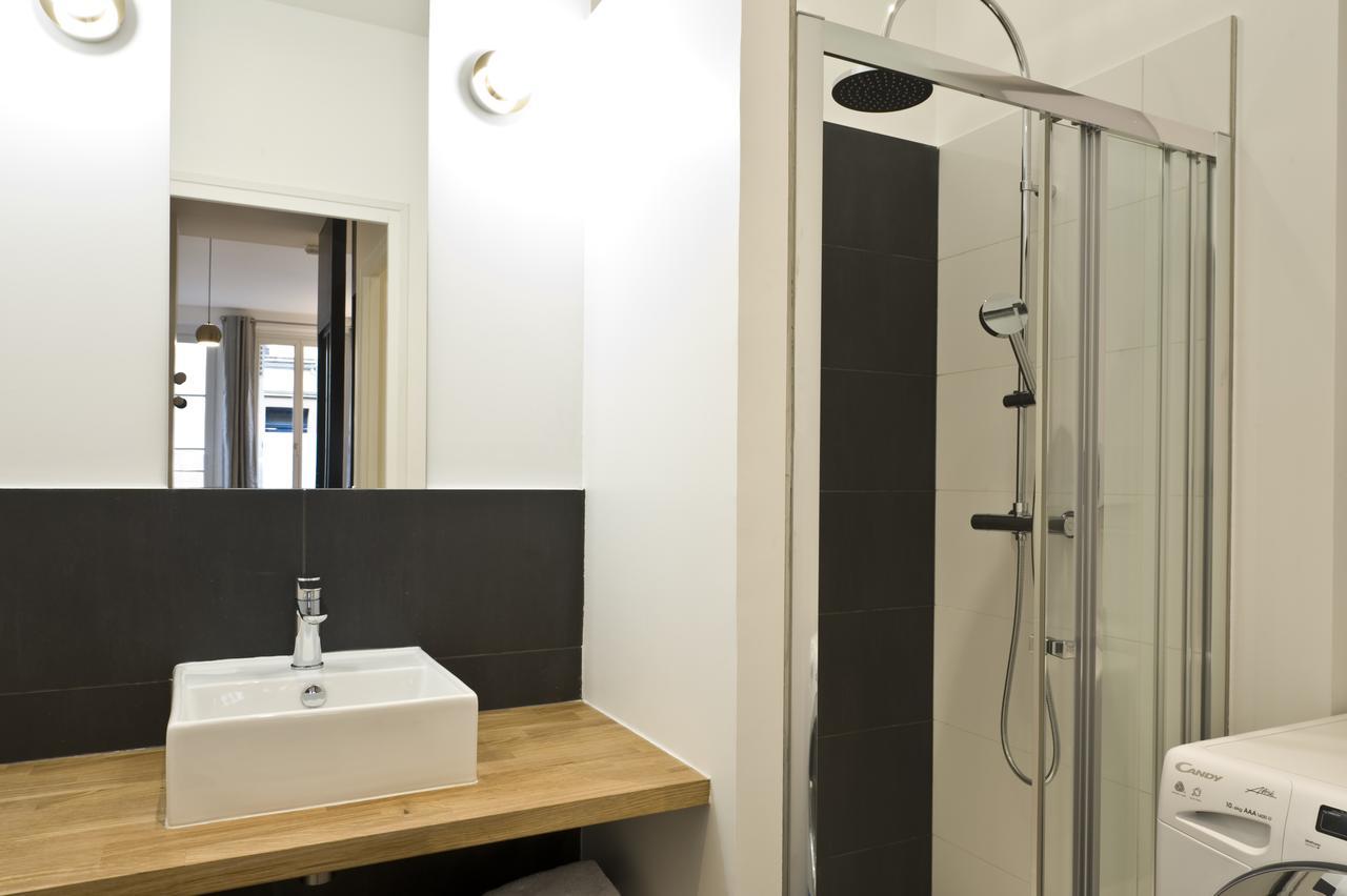 Pick A Flat - Rue De Navarin Apartment / Place Saint Georges Apartment